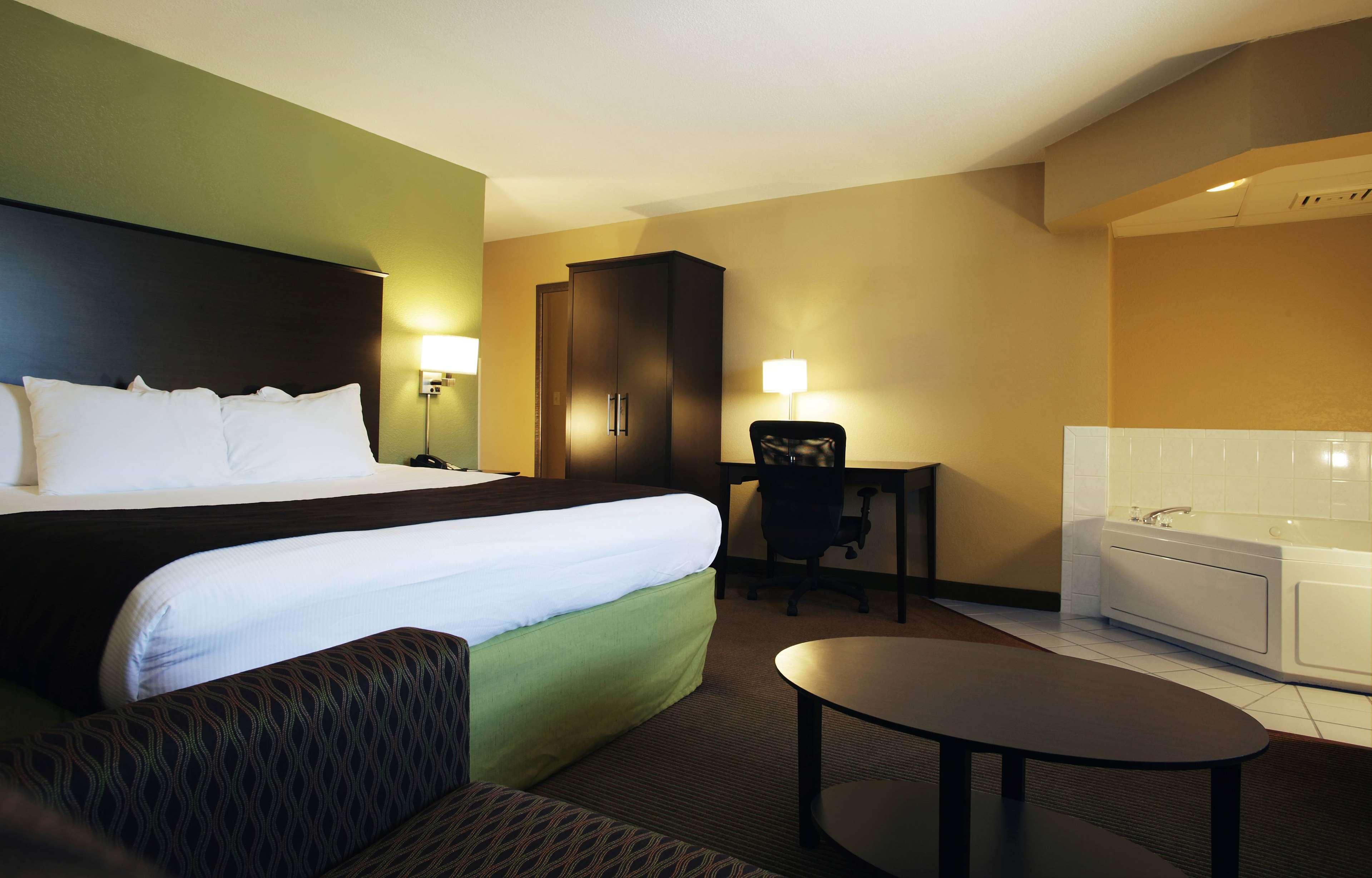 AmericInn by Wyndham Okoboji Zewnętrze zdjęcie