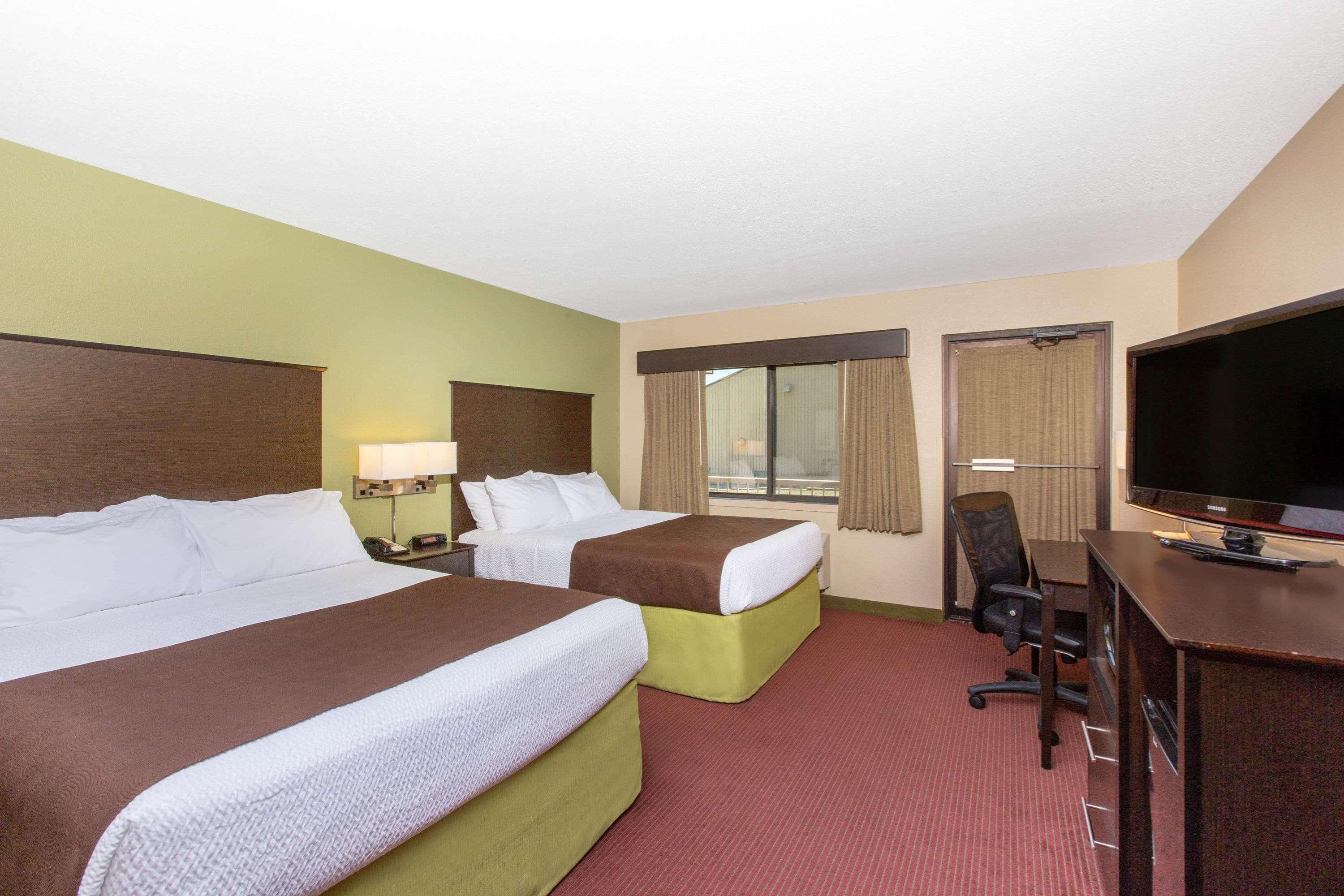 AmericInn by Wyndham Okoboji Zewnętrze zdjęcie