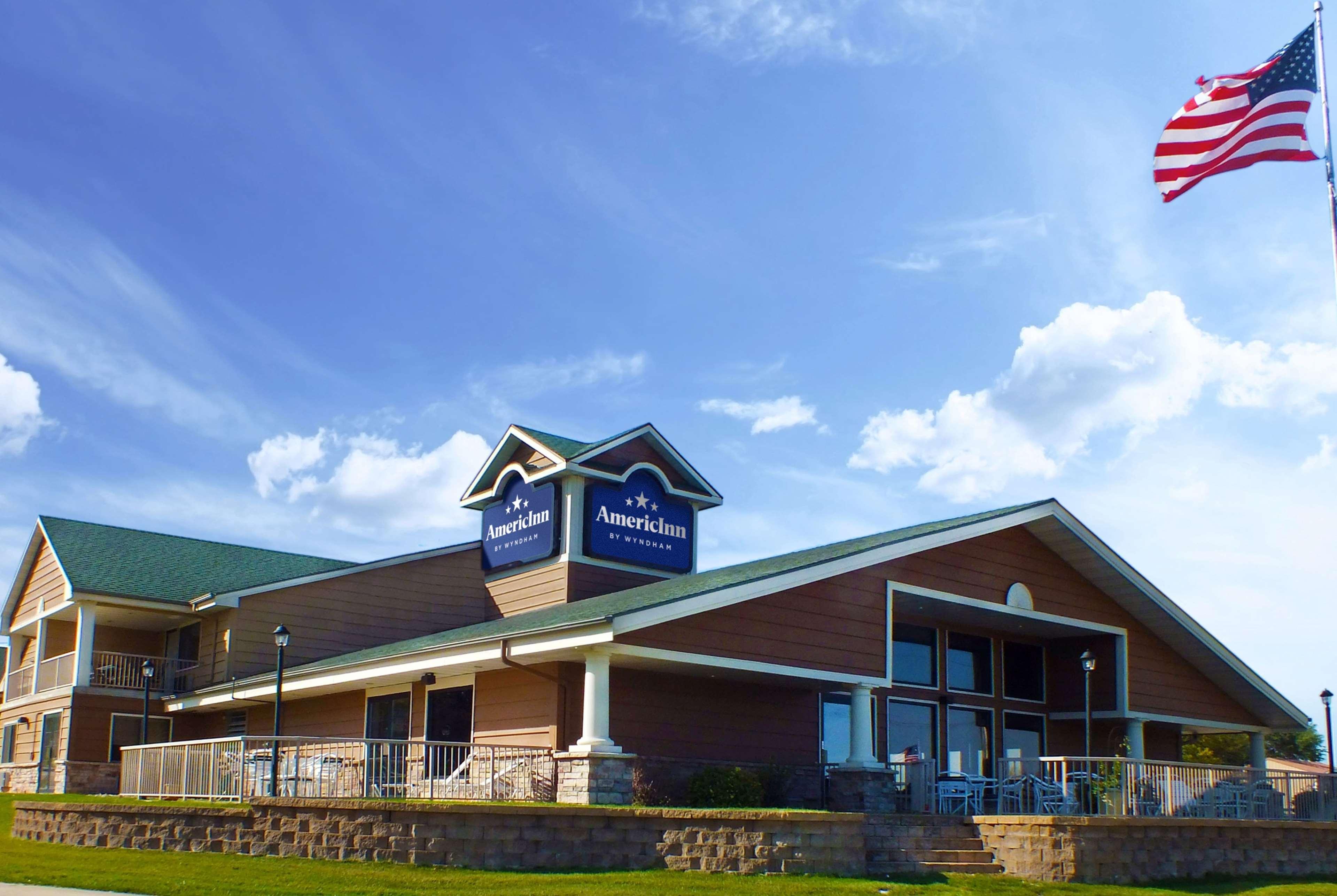 AmericInn by Wyndham Okoboji Zewnętrze zdjęcie