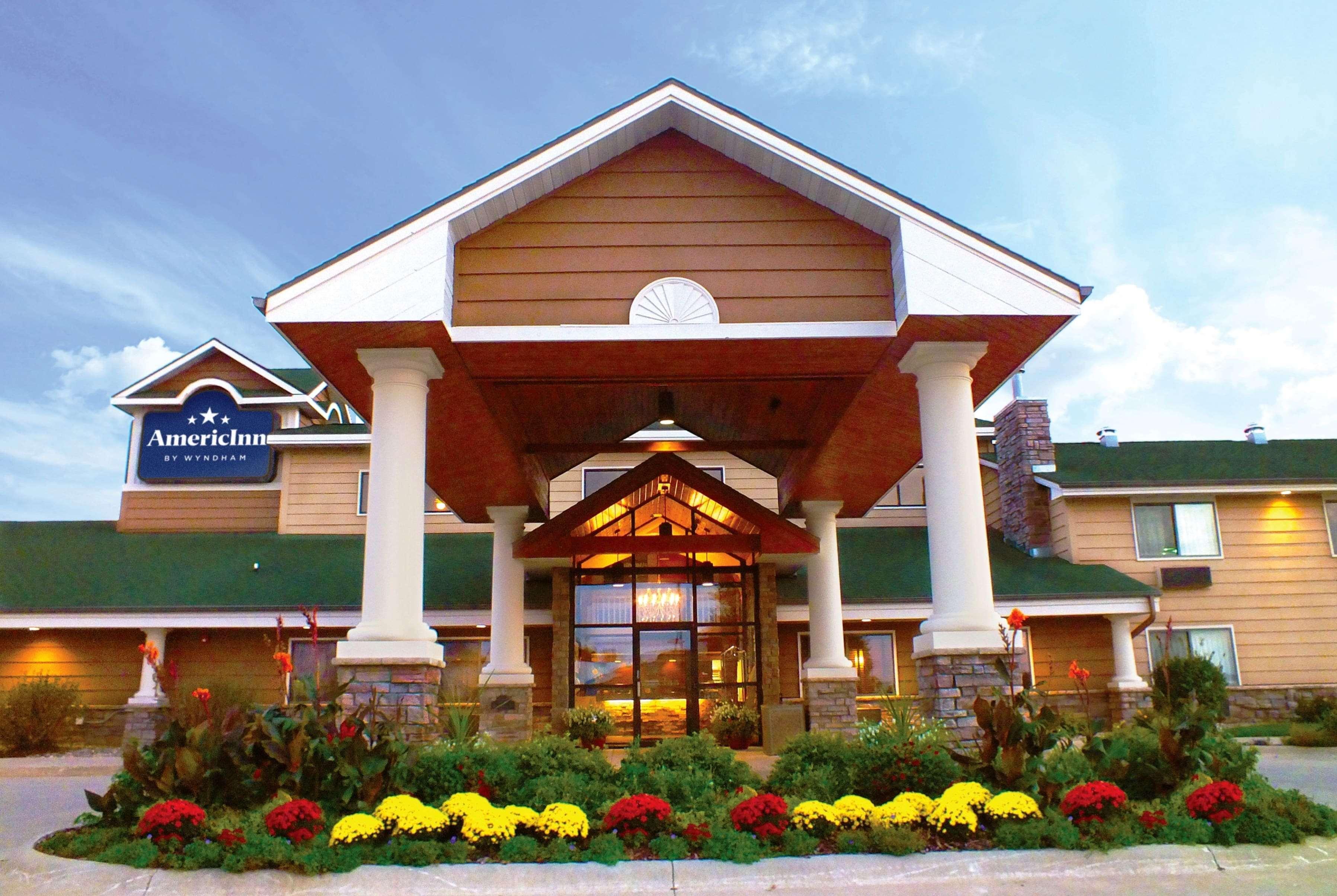AmericInn by Wyndham Okoboji Zewnętrze zdjęcie