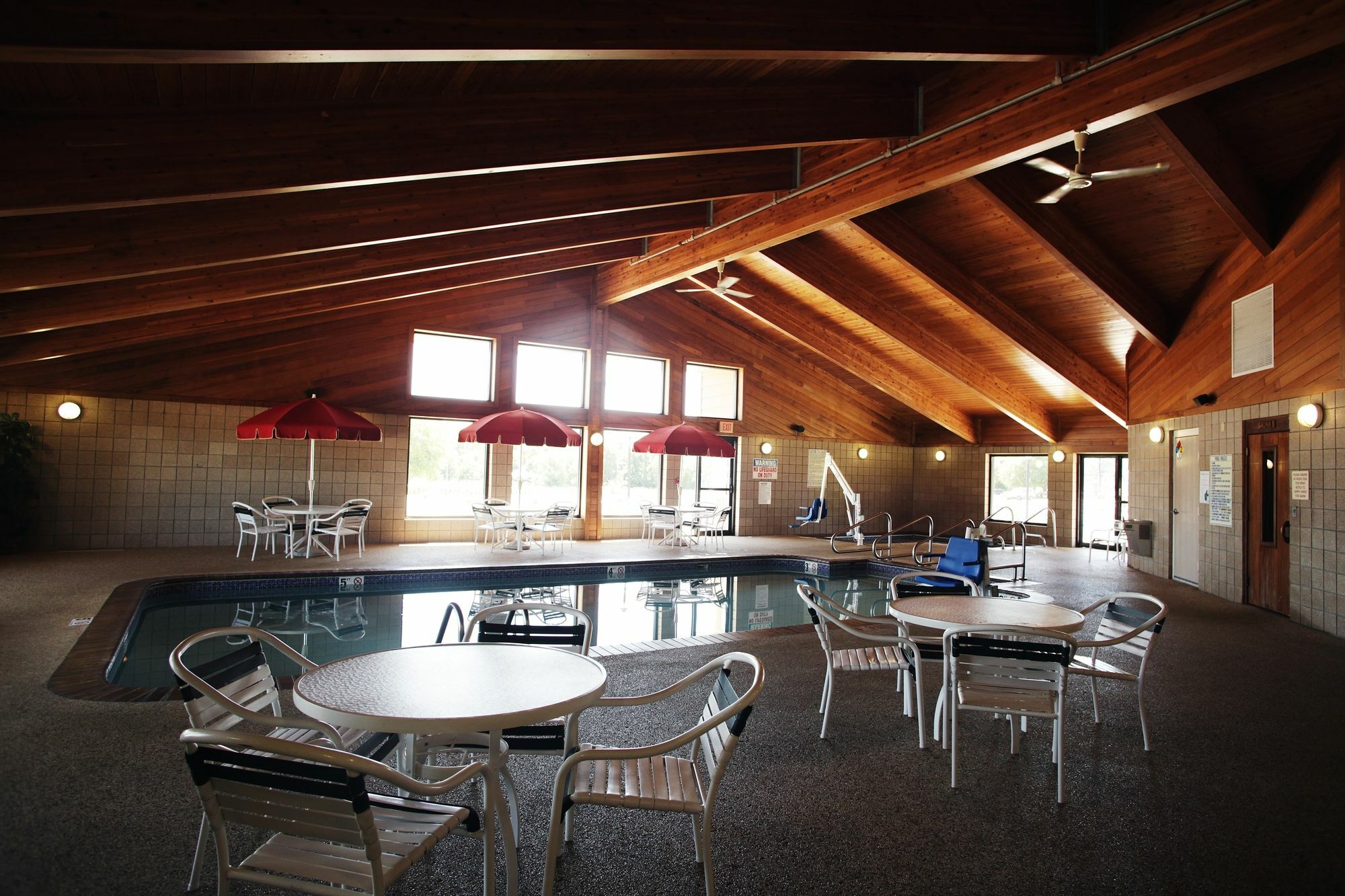 AmericInn by Wyndham Okoboji Zewnętrze zdjęcie